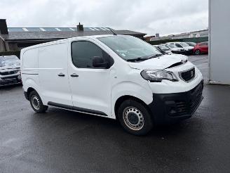 krockskadad bil bedrijf Peugeot Expert  2021/4
