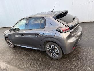 Peugeot 208  picture 4