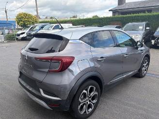 uszkodzony samochody osobowe Renault Captur  2020/8