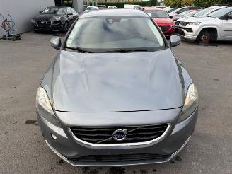 Volvo V-40  picture 3