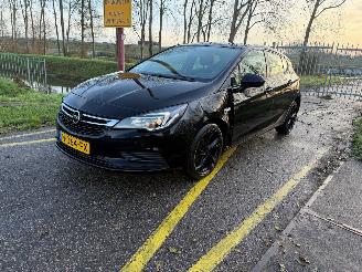 skadebil auto Opel Astra 1.0 Selection 2017/11