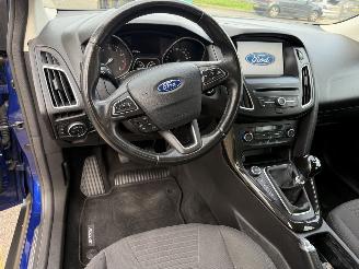 Ford Focus 1.0 Titanium picture 9
