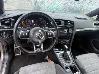 Volkswagen Golf 1.2 TSI Highline R picture 11