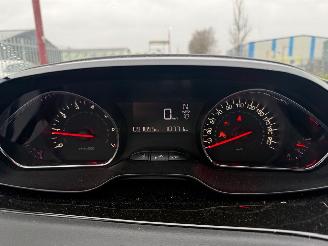 Peugeot 208 1.2 e-VTi Envy Automaat picture 14