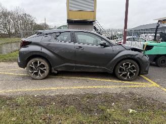 Toyota C-HR 2.0 Hybrid TeamNL picture 6