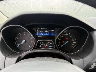 Ford Focus Wagon 1.0 Titanium picture 11