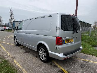 Volkswagen Transporter 2.0 TDI 150PK Highline L2H1 picture 3