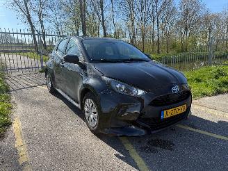 krockskadad bil auto Toyota Yaris 1.5 Hybrid Active 2021/4