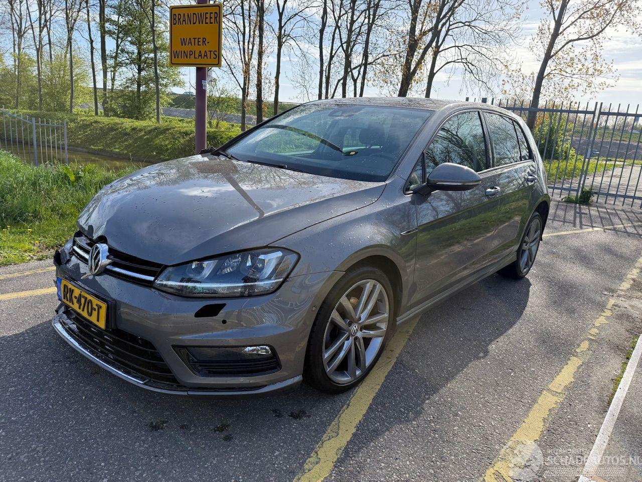 Volkswagen Golf 1.4 TSI Connected Series Automaat
