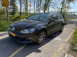 Schadeauto Volkswagen Golf 1.4 TSI ACT Highline 2014/4