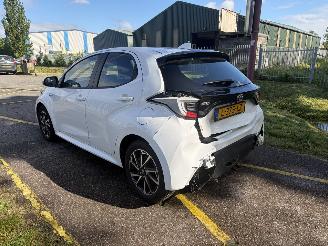 Toyota Yaris 1.5 Hybrid Dynamic picture 3