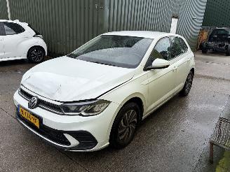 uszkodzony samochody osobowe Volkswagen Polo 1.0 TSI Life 2022/1
