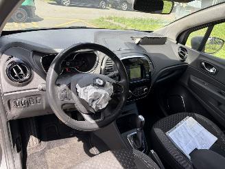 Renault Captur 1.3 TCe Intens picture 11