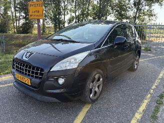 skadebil auto Peugeot 3008 1.6 VTi Première 2010/1