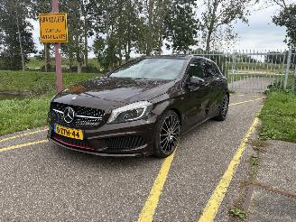 Unfallwagen Mercedes A-klasse 250 Sport 4MATIC Prestige 2015/3