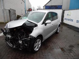 Uttjänta bilar auto Renault Scenic Scenic III (JZ), MPV, 2009 / 2016 1.5 dCi 110 2010/9