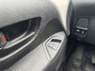 Toyota Aygo 1.0 X-now Airco NAP! Lichte schade picture 20