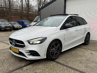 Mercedes B-klasse 180 AMG Panoramadak Origineel NL picture 2