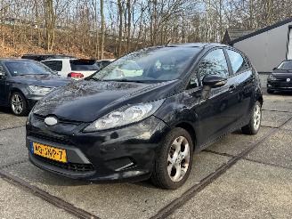 skadebil auto Ford Fiesta 1.25 Trend Airco gebruikerssporen! 2009/1