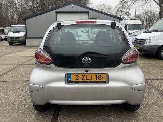 Toyota Aygo 1.0 Airco 5drs rijdbaar! picture 6