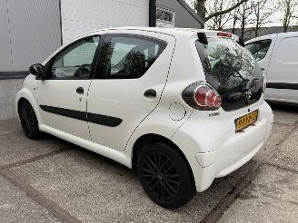 Toyota Aygo 1.0 VVT-i Now NationaleAutoPas Origineel NL Airco! picture 9