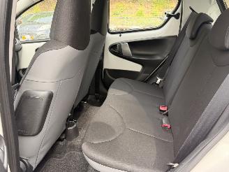 Toyota Aygo 1.0 VVT-i Now NationaleAutoPas Origineel NL Airco! picture 19