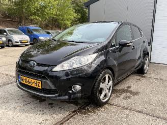 Coche accidentado Ford Fiesta 1.25 Limited Airco 2010/1