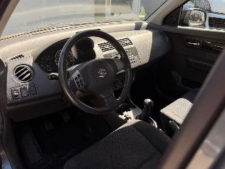 Suzuki Swift 1.3, handgeschakeld Rijdbaar! picture 15
