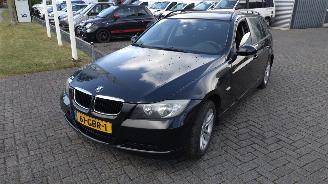 Avarii autoturisme BMW 3-serie 318i Touring nette goed rijdende auto met weinig schade! 2008/1