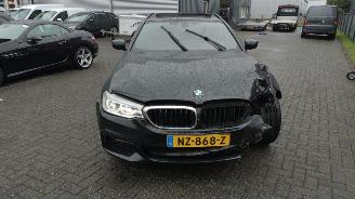 skadebil auto BMW 5-serie 520d Touring High execut M-sport Pano Super mooie auto!! 2017/1