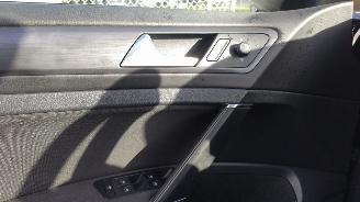 Volkswagen Golf 1.0 tsi comfortline picture 14