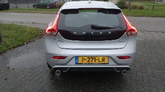 Volvo V-40 v-40 D2 2.0 diesel R-design 80.000 km Nieuwe auto!!!! Supermooi! picture 5