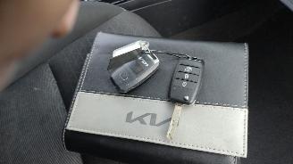 Kia Picanto 1.0 DPi ComfortLine Luxe uitvoering!! mooie schade picture 21