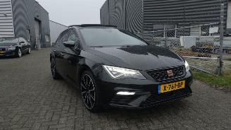Vaurioauto  passenger cars Seat Leon 2.0 |DSG CUPRA 300 PK!| Pano|Virtual|99DKM|Super mooie auto! 2019/1