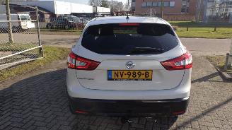 Nissan Qashqai 1.2 N-Connecta lichte schade  71000 km nap picture 8