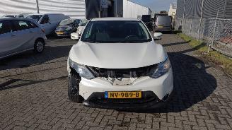 Nissan Qashqai 1.2 N-Connecta lichte schade  71000 km nap picture 4