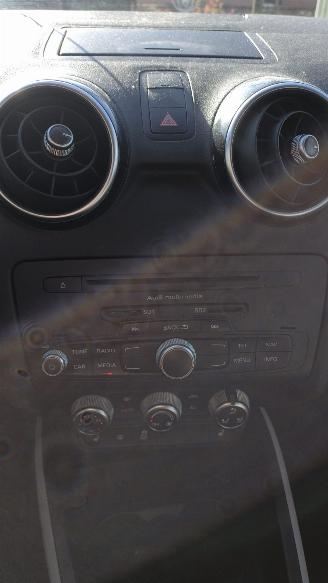 Audi A1 1.2 s edition rijdbare schade picture 12