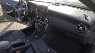 Mercedes A-klasse A 250 AMG Prestige Sport Super nette auto met rijdbare schade picture 24