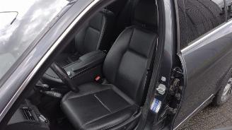 Mercedes C-klasse 200 Kombi Elegance nette goed rijdende auto weinig schade! picture 12