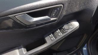 Ford Kuga 2.5 Phev ST Line 50.000 km Zeer luxe auto rijdbare schade!! picture 12
