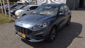 Ford Kuga 2.5 Phev ST Line 50.000 km Zeer luxe auto rijdbare schade!! picture 2