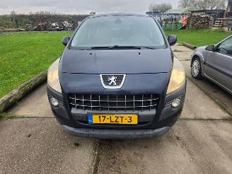 krockskadad bil auto Peugeot 3008  2010/7