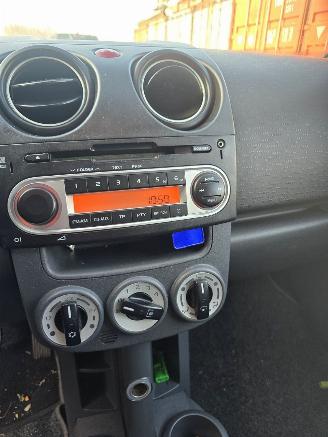 Mitsubishi Colt  picture 8