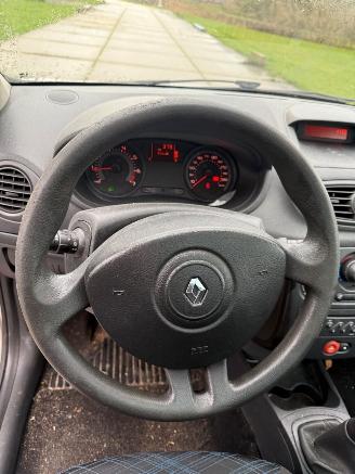 Renault Clio Koppeling stuk picture 8