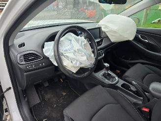 Hyundai I-30  picture 8