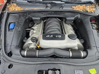 Porsche Cayenne S picture 16