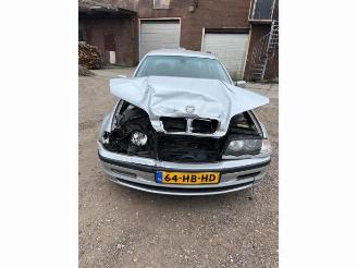  BMW 3-serie 3 serie (E46/4), Sedan, 1997 / 2005 328i 24V 2001/5
