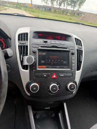 Kia Cee d Sporty Wagon picture 12