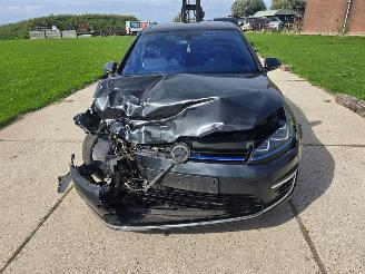 skadebil auto Volkswagen Golf GTE 2015/2