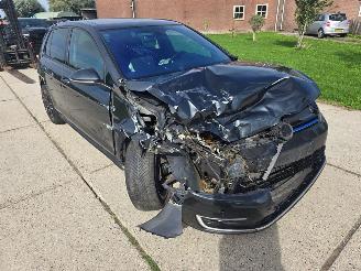 Volkswagen Golf GTE picture 2